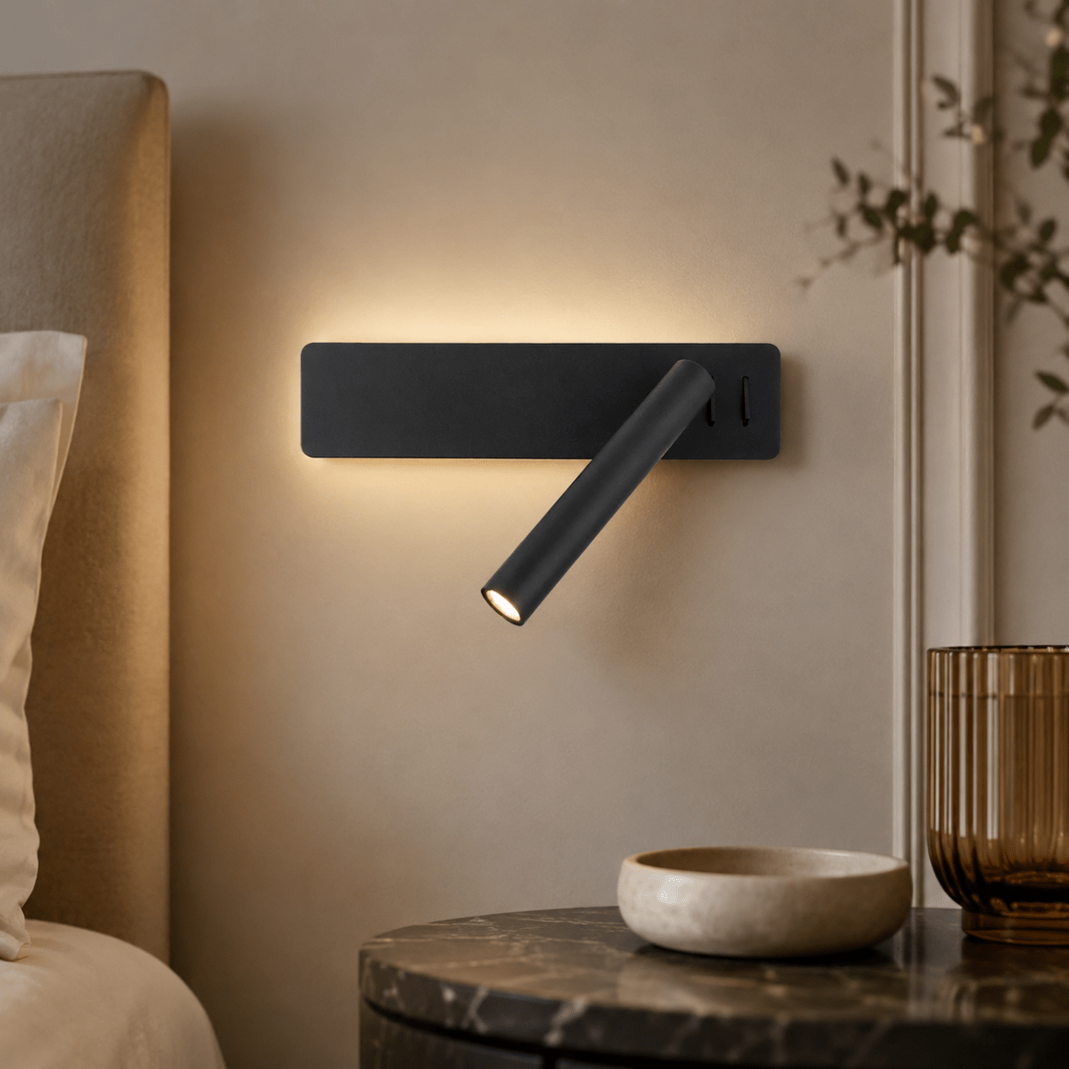 Rotatable LED Reading Lamp for Flexible Bed Lighting