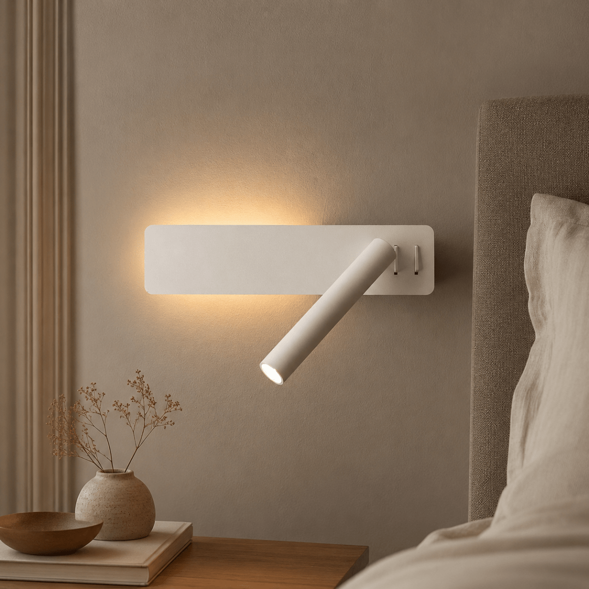 Rotatable LED Reading Lamp for Flexible Bed Lighting