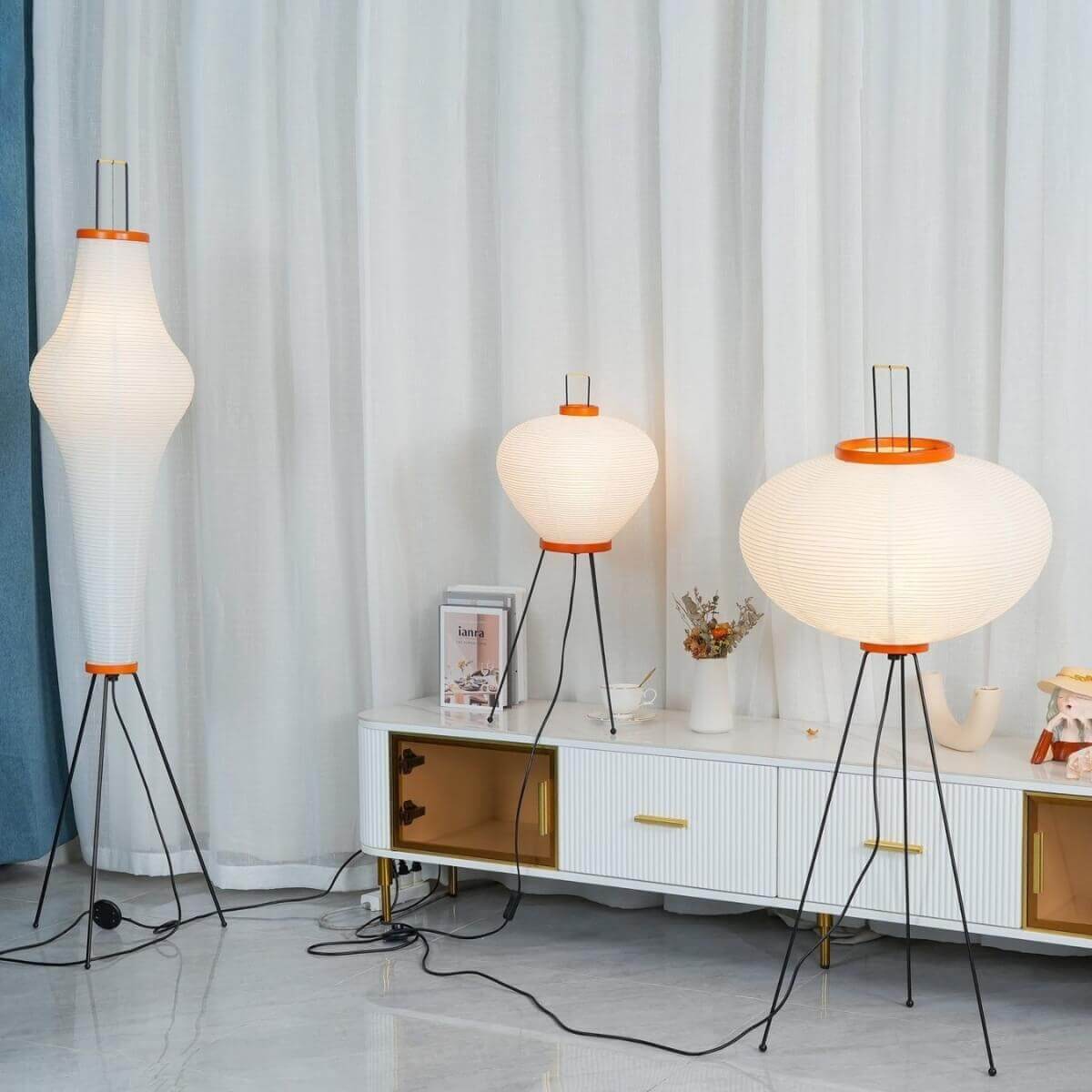 Akari 10A Floor Lamp