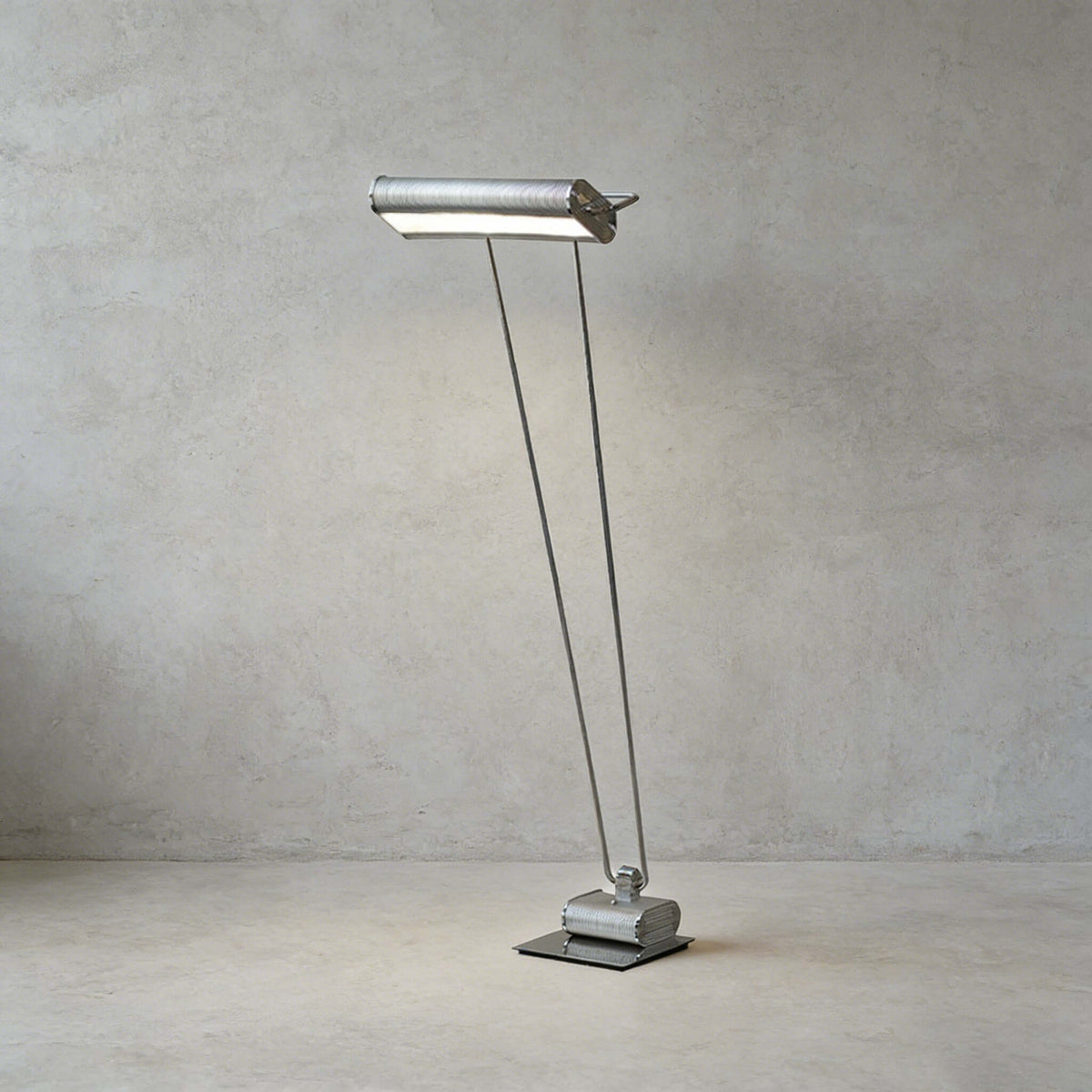 Arveka Floor Lamp