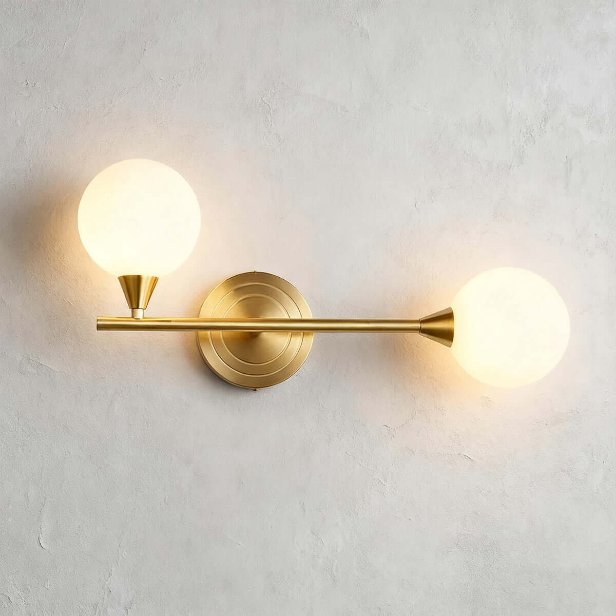 Averin Wall Lamp