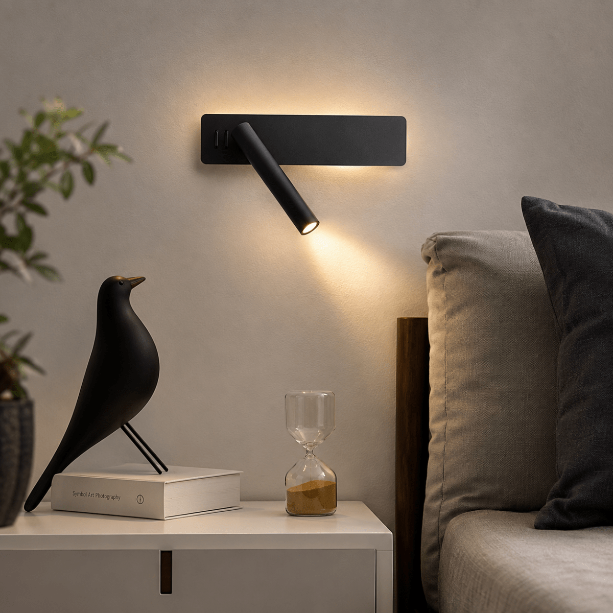 Rotatable LED Reading Lamp for Flexible Bed Lighting