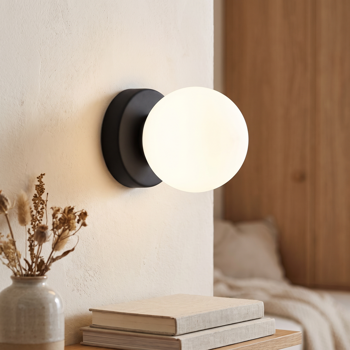 Nuvol Wall Lamp Black lifestyle