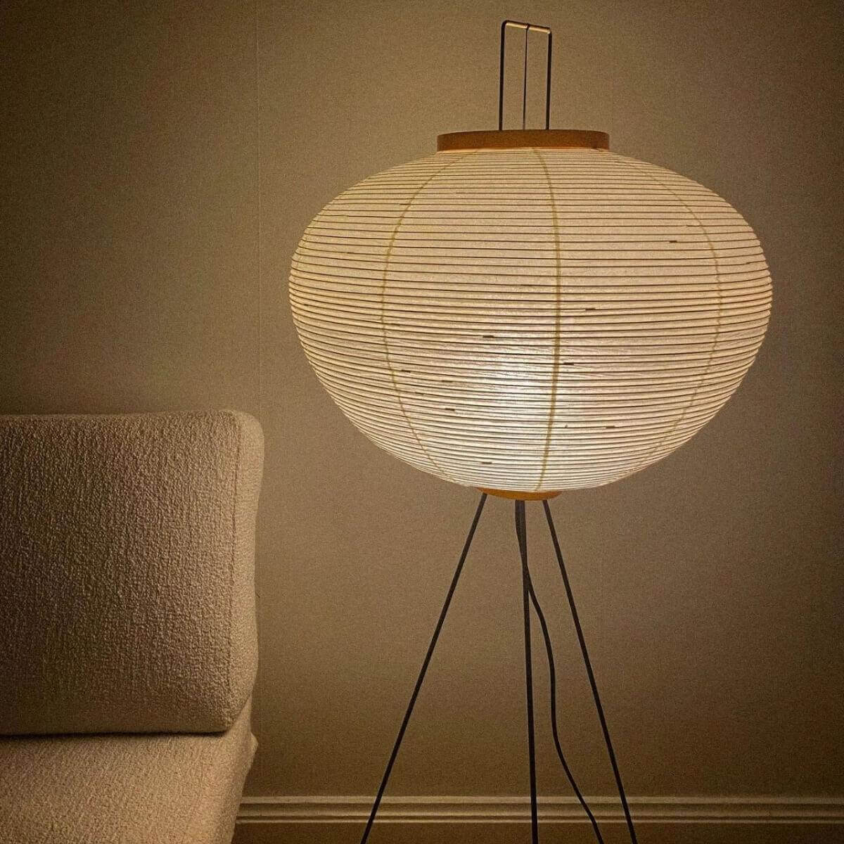Akari 10A Floor Lamp