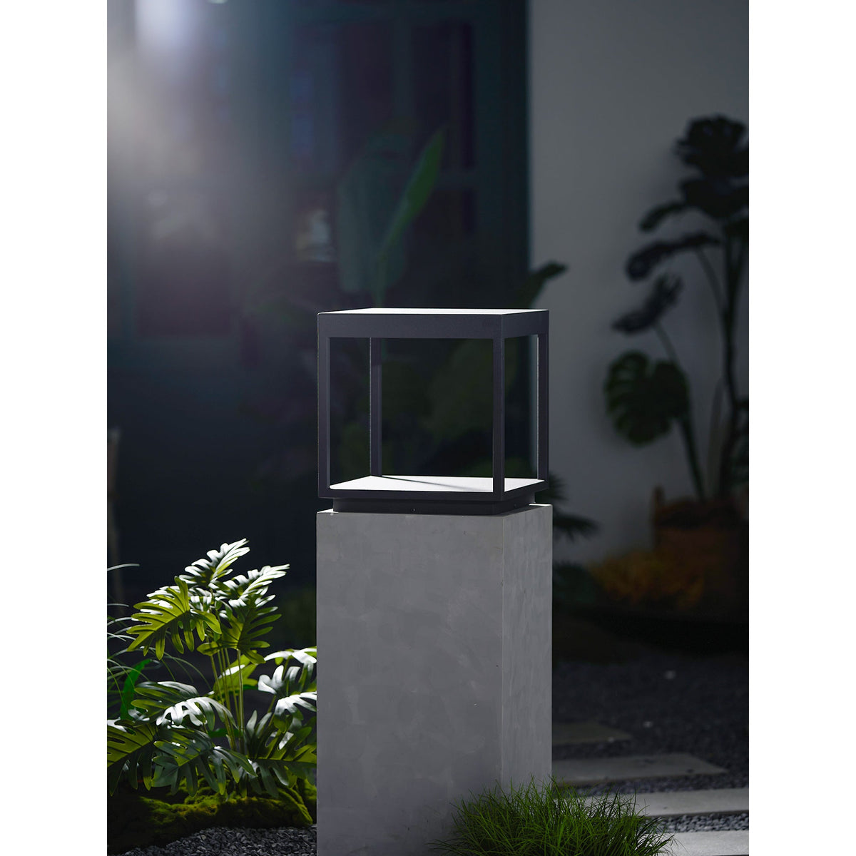 Square Frame Post Outdoor Light