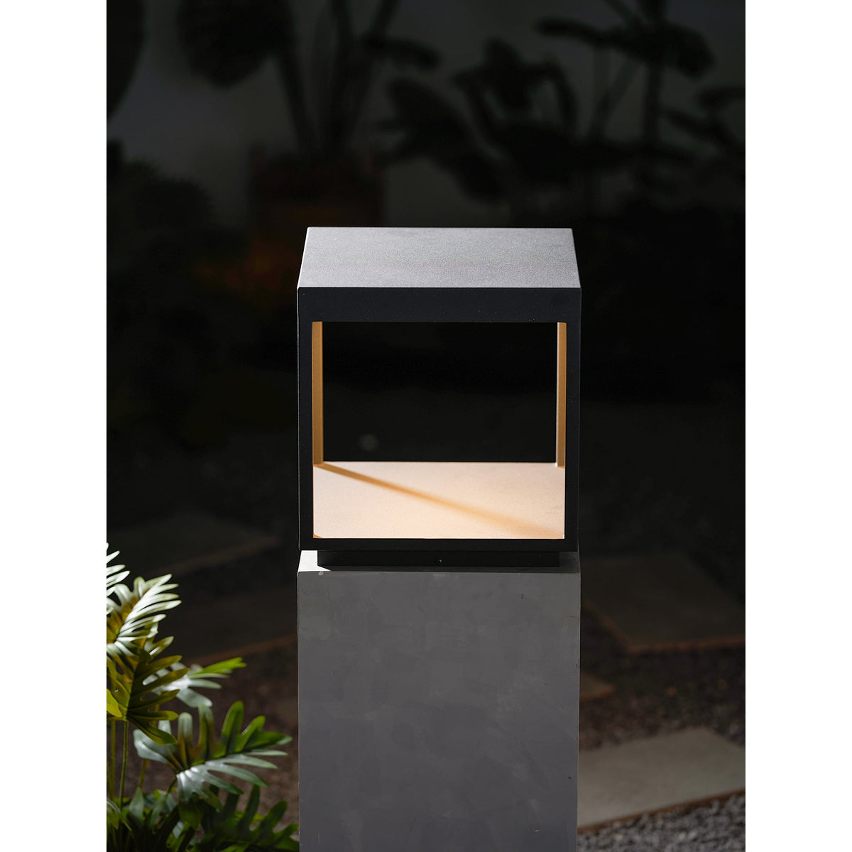 Square Frame Post Outdoor Light