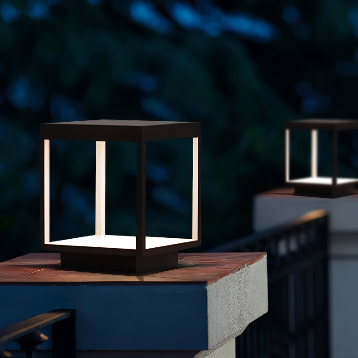 Square Frame Post Outdoor Light